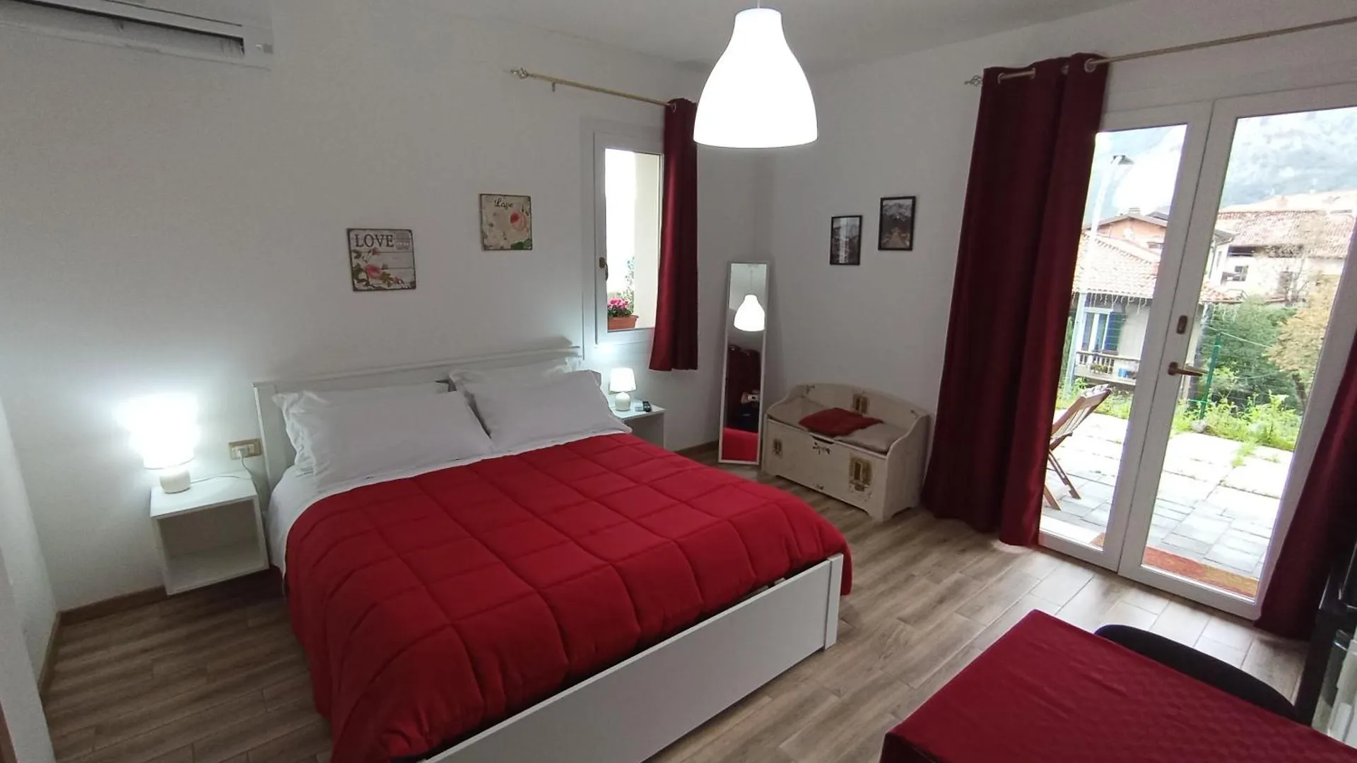La Dimora Dei Due Laghi Bed & Breakfast Calolziocorte 0*,  Italy