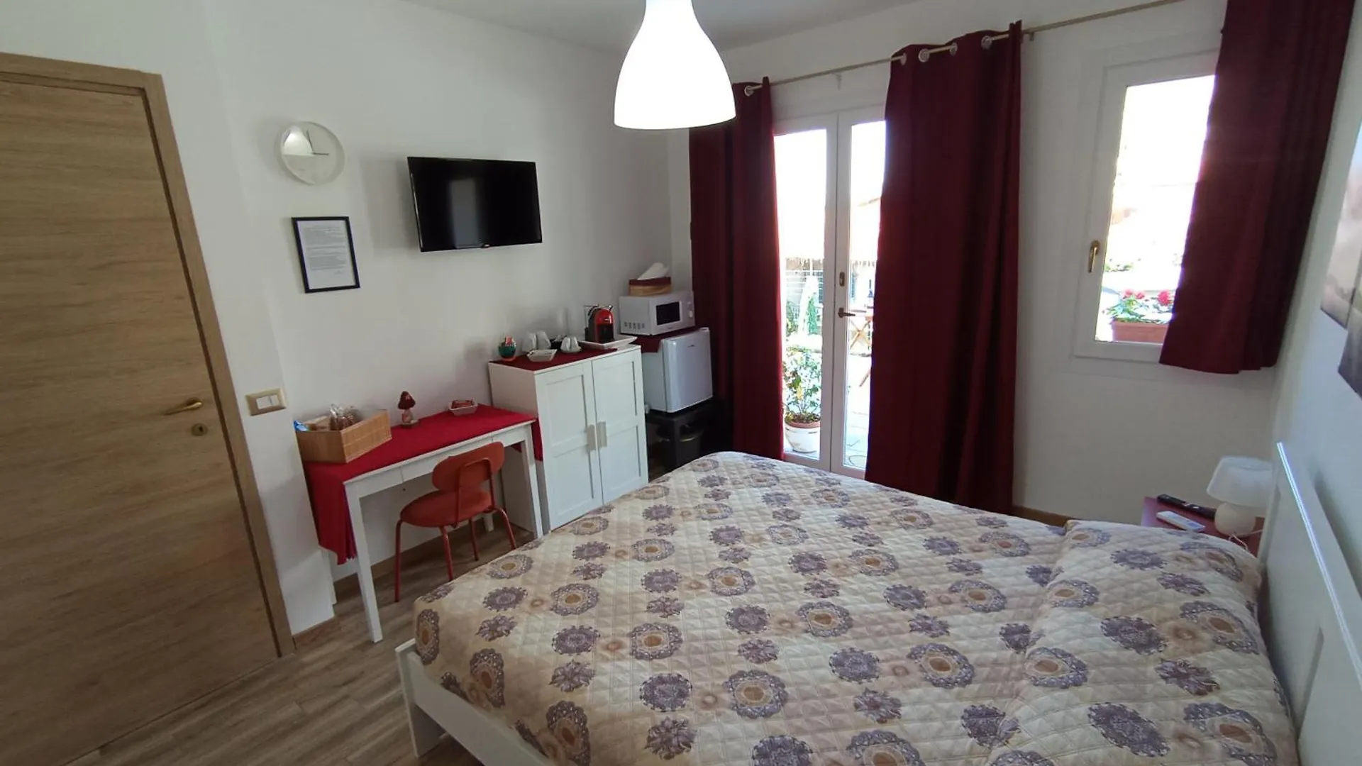 La Dimora Dei Due Laghi Bed & Breakfast Calolziocorte