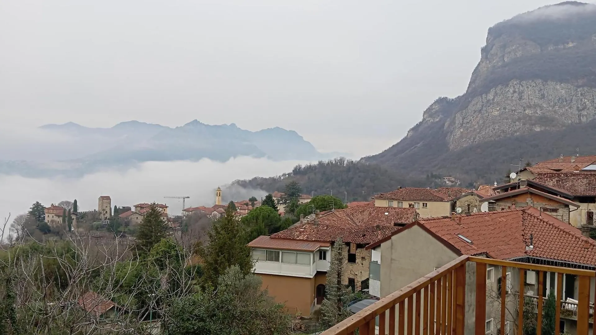 La Dimora Dei Due Laghi Bed & Breakfast Calolziocorte 0*,  Italy